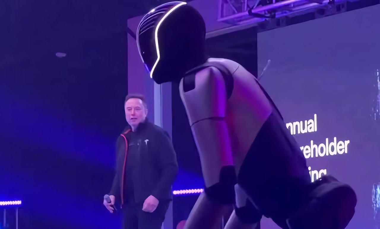 Илон Маск получит триллион долларов: условия премии Tesla