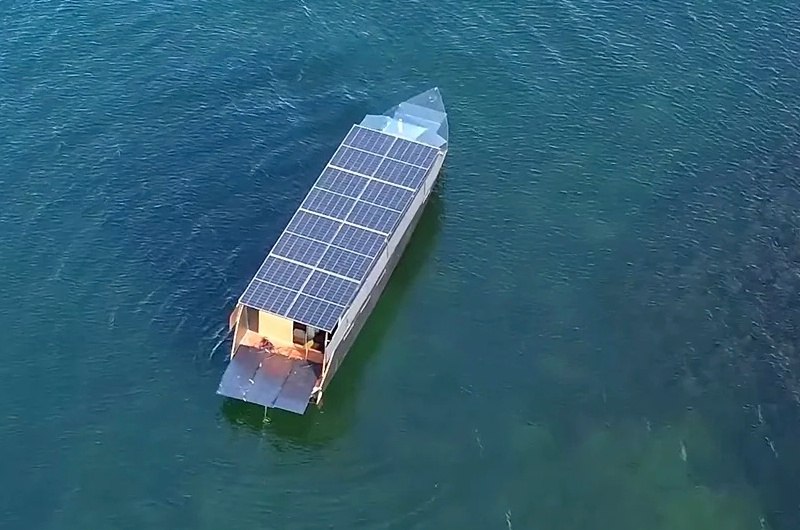 Финский инженер построил 11-метровую яхту на солнечной энергии Helios 11